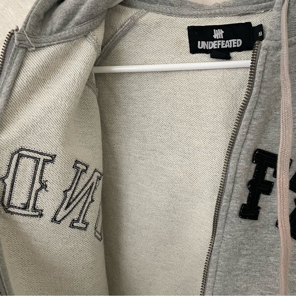 UNDEFEATED Zip Up Hooded Sweatshirt - Picture 4 of 8